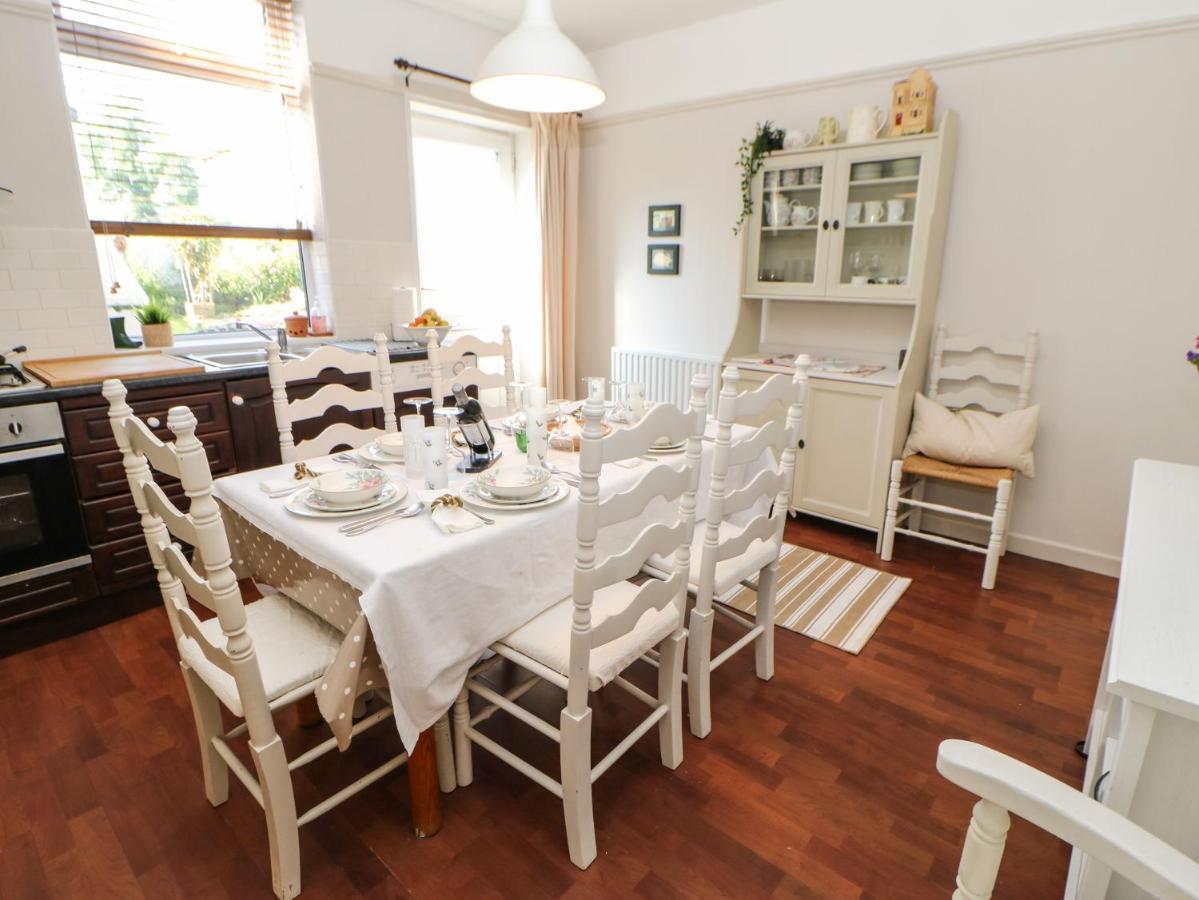 Pilgrim Cottage บิชอปโอ๊คแลนด์ ภายนอก รูปภาพ